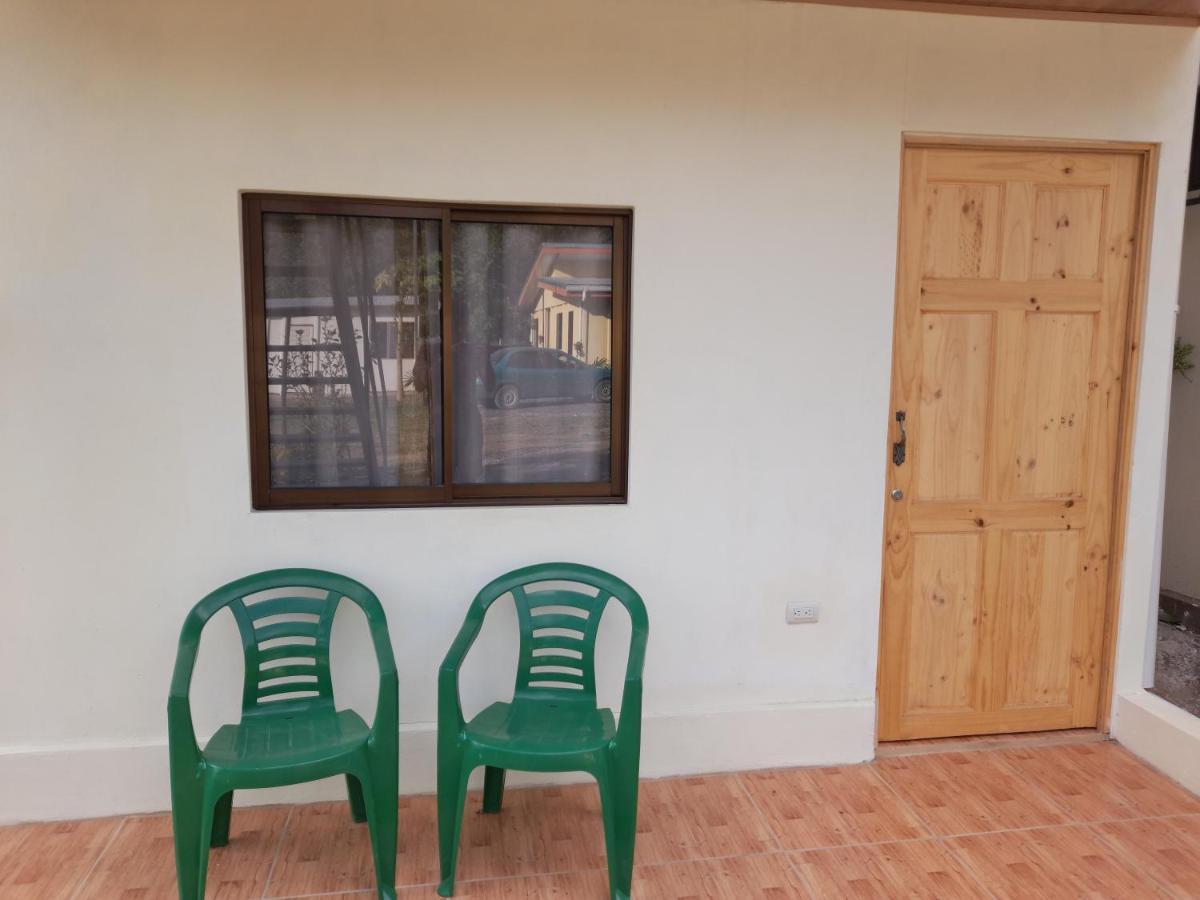 Ferienwohnung Cabinas Playa Agujas Quebrada Ganado Exterior foto